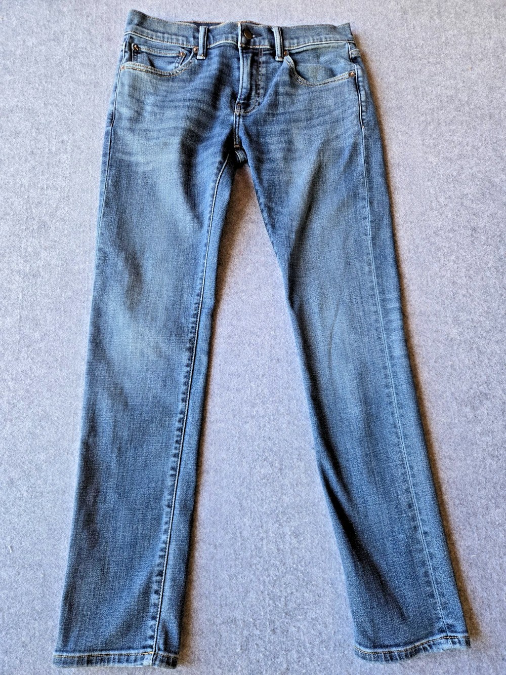 Lucky Brand Men's Straight Leg Jeans Medium Wash Style 7M13450 Size 30"x31"